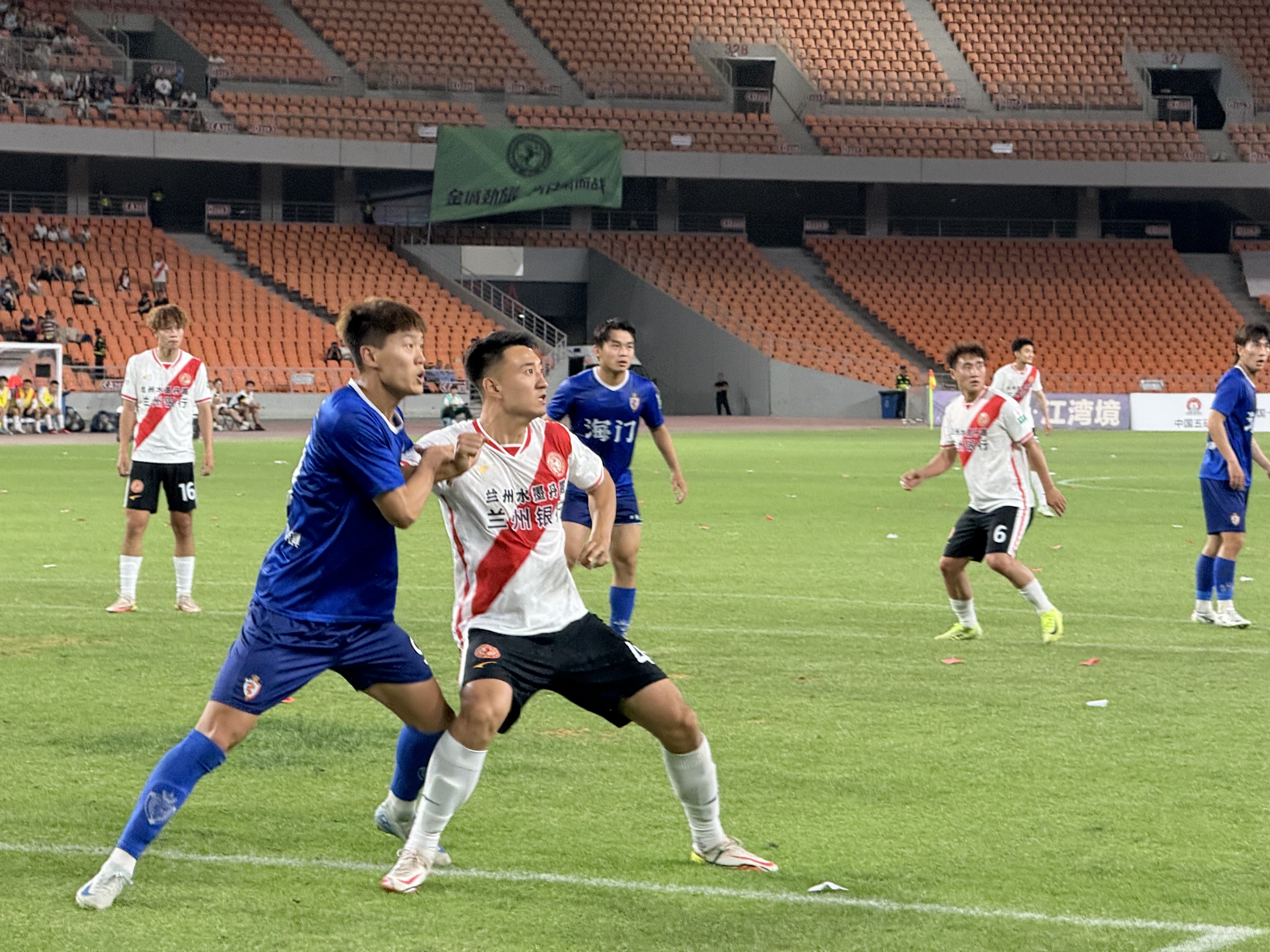 甘肃男篮队员心态稳定，全力备战