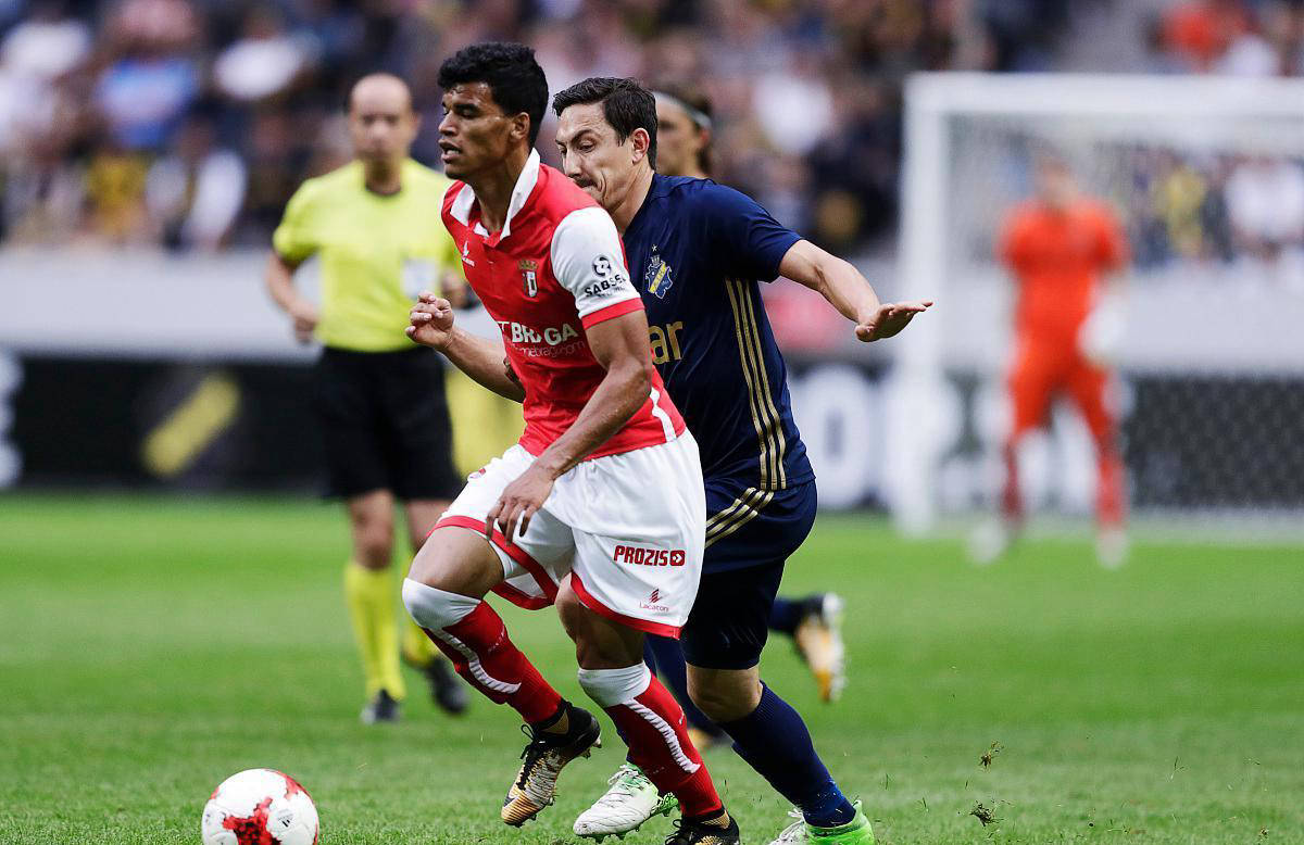 阿贾克斯险胜切尔西成功晋级半决赛 阿贾克斯险胜切尔西成功晋级半决赛