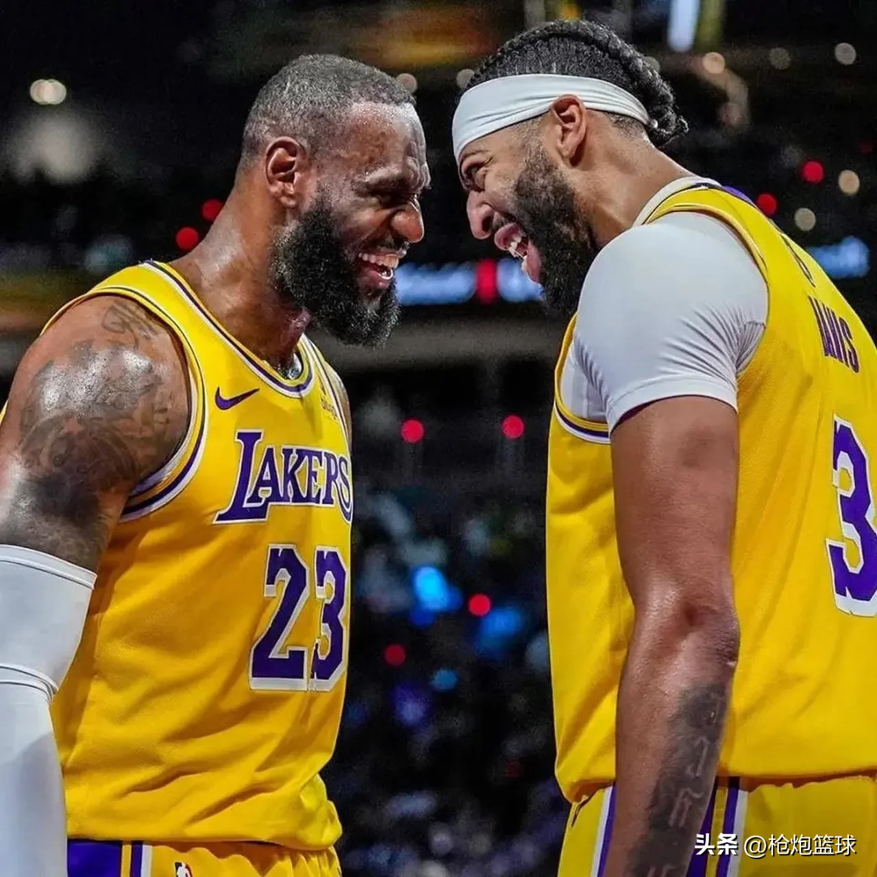 詹姆斯骚操作带队湖人大胜老鹰,稳定士气的简单介绍 詹姆斯骚操作带队湖人大胜老鹰,稳定士气的简单介绍