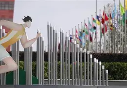 霍尔茨参加运动员节目，展现多才多艺