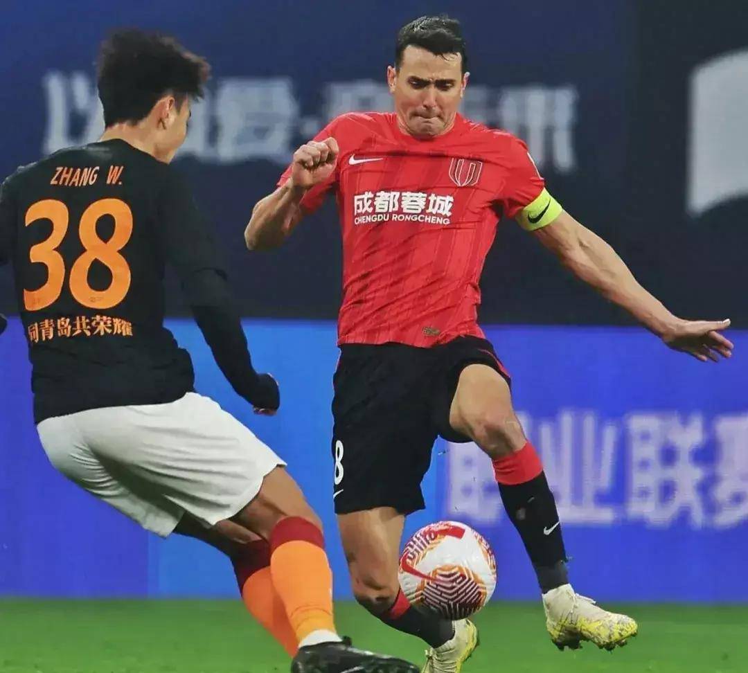 老将无畏岁月，亚冠战场再掀狂潮的简单介绍