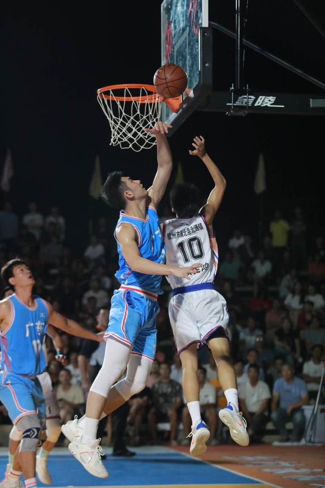 篮球比赛精彩纷呈全方位展现 篮球比赛精彩纷呈全方位展现