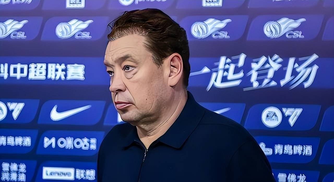 上港教练组将会执教中超德比战 上港教练组将会执教中超德比战