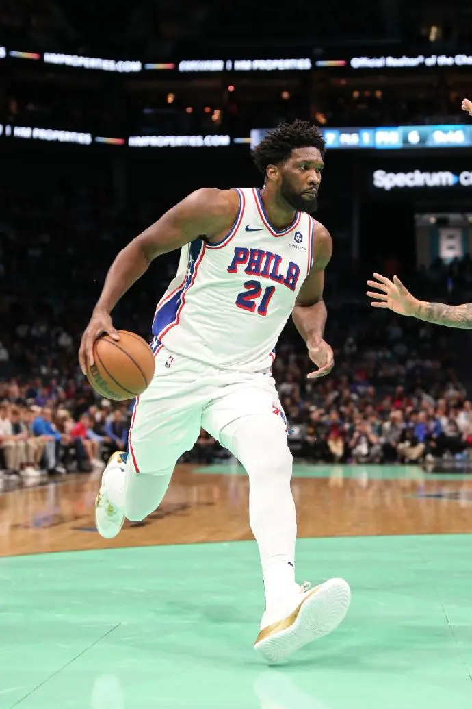 76人击败黄蜂，牢牢保持领先