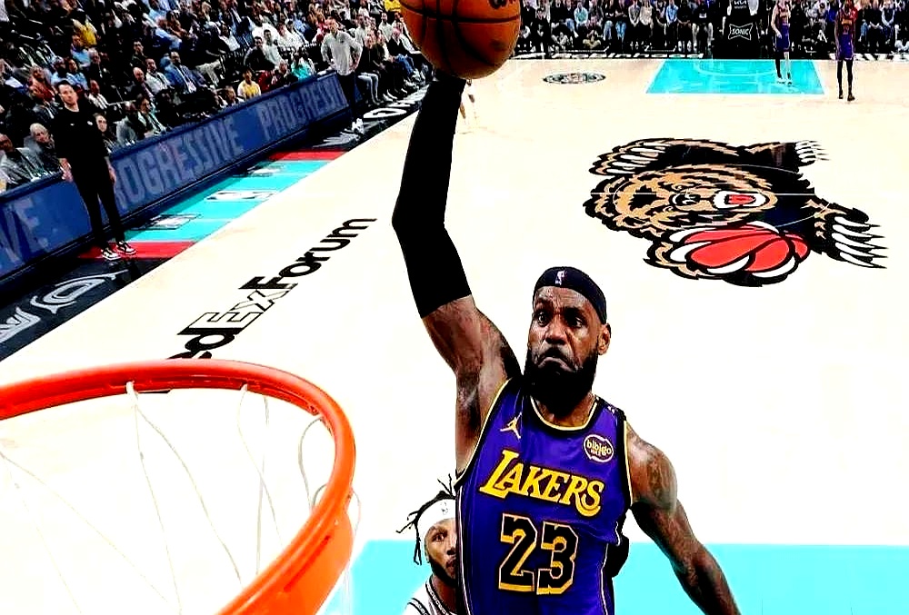 湖人逆转雷霆,取得关键胜利 湖人逆转雷霆,取得关键胜利