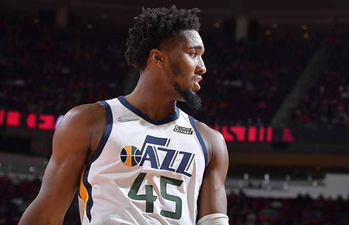 火箭力克骑士,保持不败势头 火箭力克骑士,保持不败势头