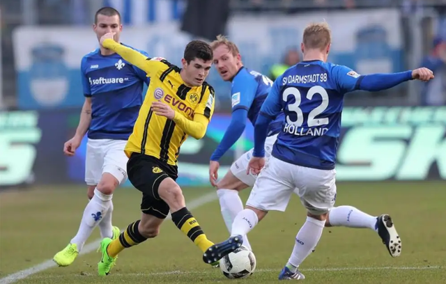 柏林赫塔:在德甲赛场迎来反弹,展现新的实力和活力 柏林赫塔:在德甲赛场迎来反弹,展现新的实力和活力