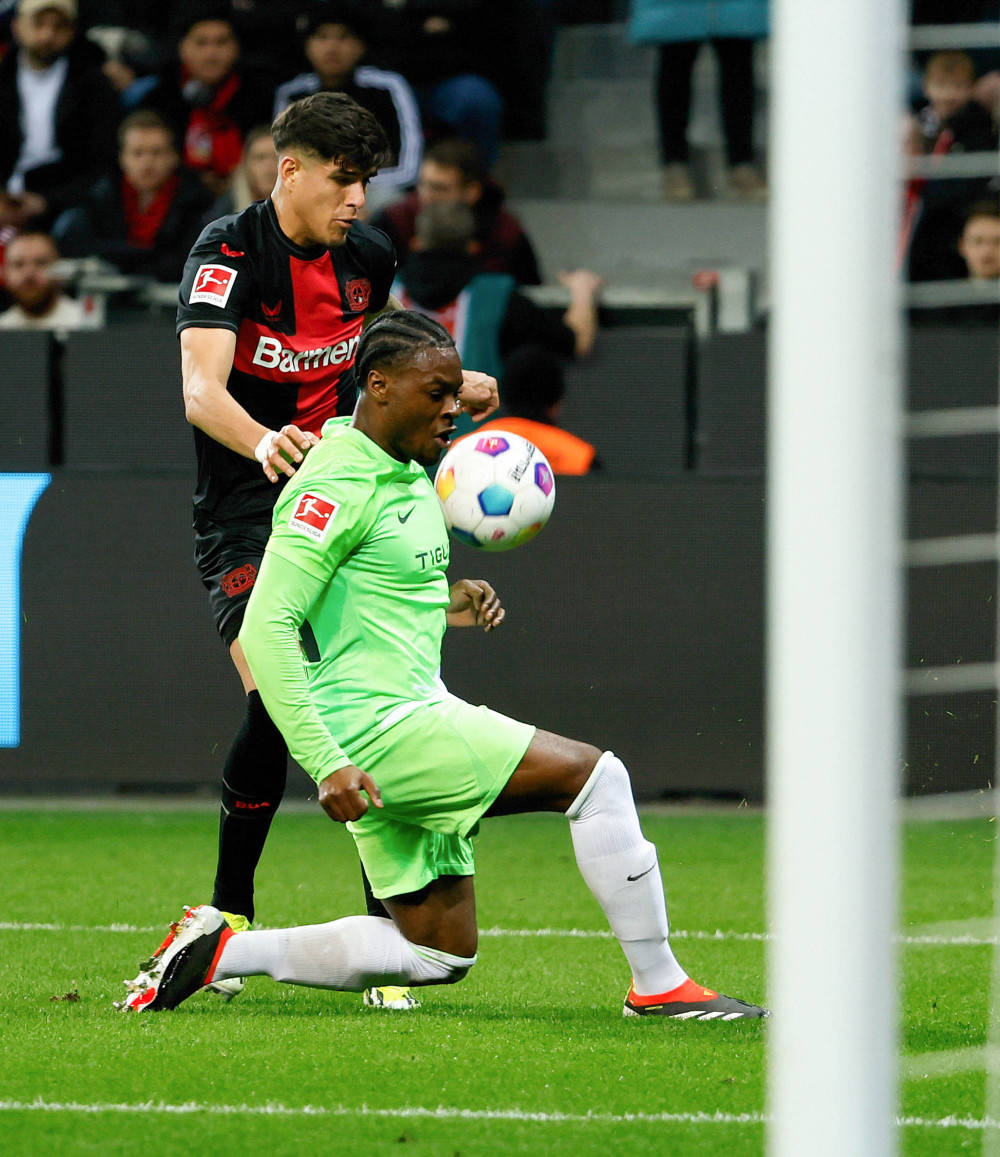 沃尔夫斯堡稳步上升!德甲中游球队击败哈伊杜克势不可挡 沃尔夫斯堡稳步上升!德甲中游球队击败哈伊杜克势不可挡